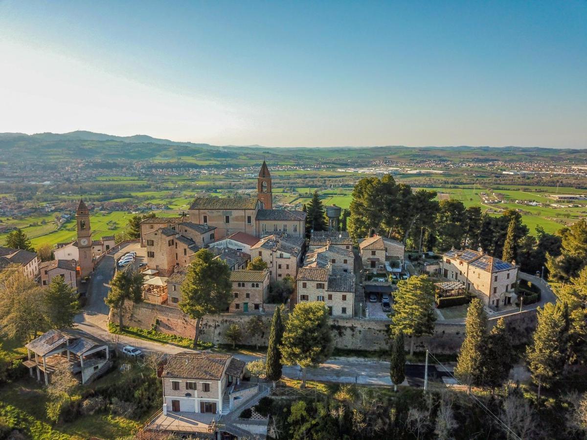 Albergo Diffuso Borgo Montemaggiore Montemaggiore al Metauro Exteriör bild