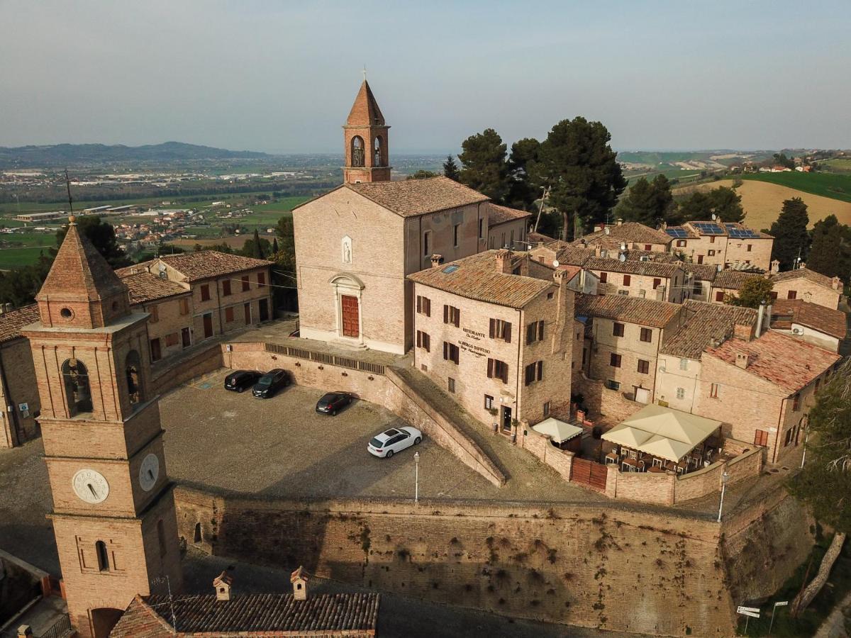 Albergo Diffuso Borgo Montemaggiore Montemaggiore al Metauro Exteriör bild