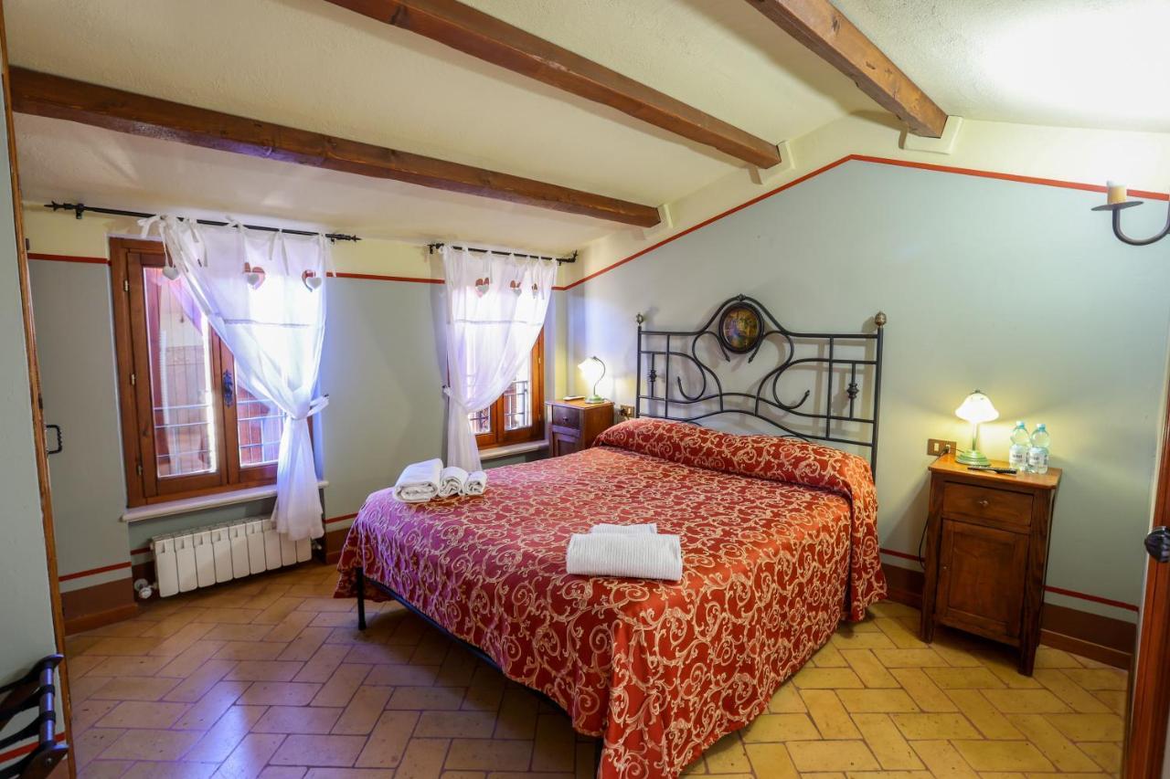 Albergo Diffuso Borgo Montemaggiore Montemaggiore al Metauro Exteriör bild