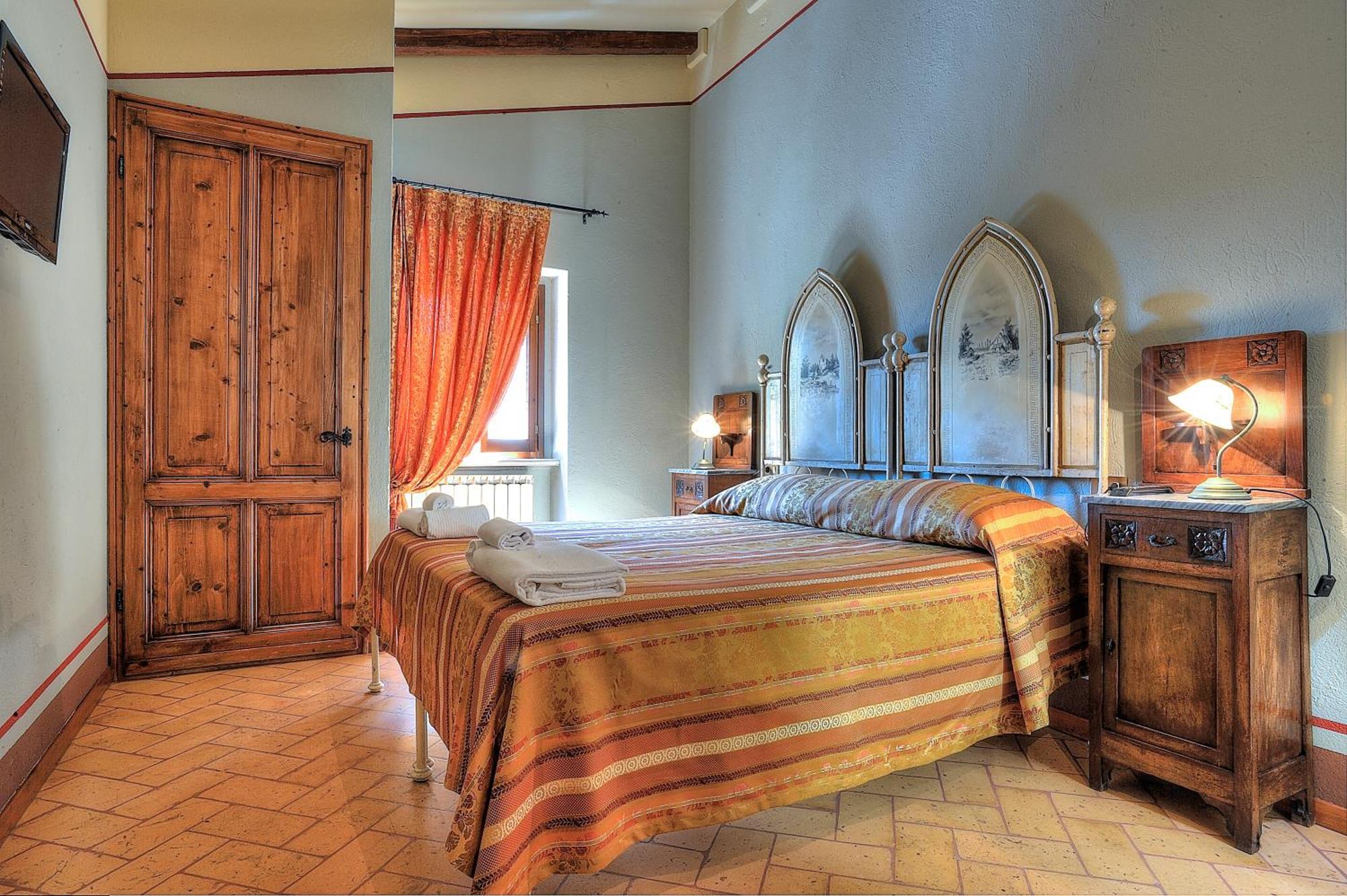 Albergo Diffuso Borgo Montemaggiore Montemaggiore al Metauro Exteriör bild