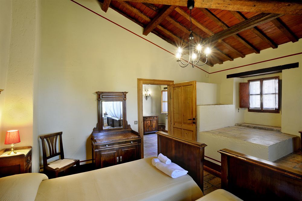 Albergo Diffuso Borgo Montemaggiore Montemaggiore al Metauro Exteriör bild